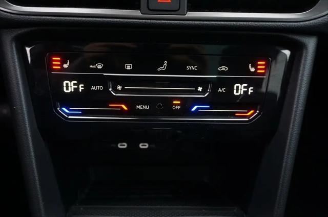 2026 Volkswagen Taos SE Black