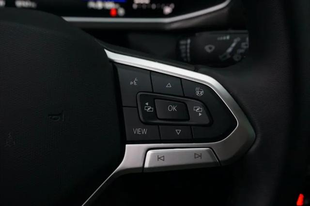 2026 Volkswagen Taos SE Black