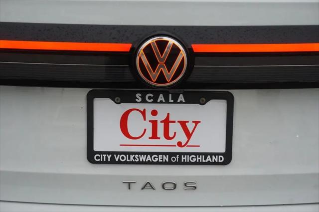 2026 Volkswagen Taos SE Black