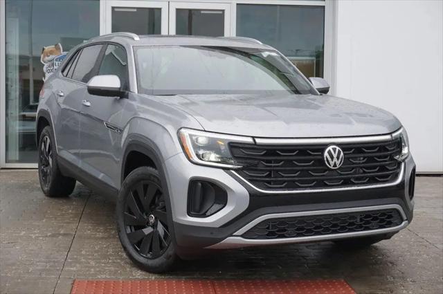 2026 Volkswagen Atlas Cross Sport SE with Technology