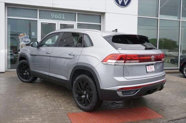 2026 Volkswagen Atlas Cross Sport SE with Technology