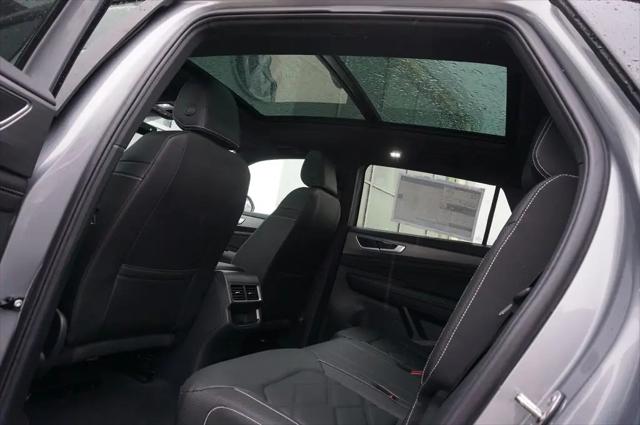 2026 Volkswagen Atlas Cross Sport SE with Technology