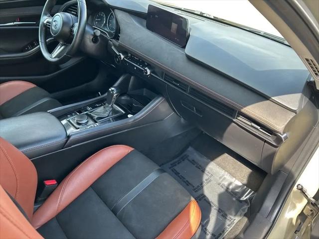 2024 Mazda Mazda3 2.5 Carbon Turbo