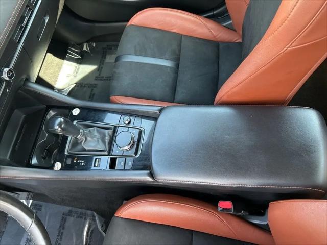 2024 Mazda Mazda3 2.5 Carbon Turbo
