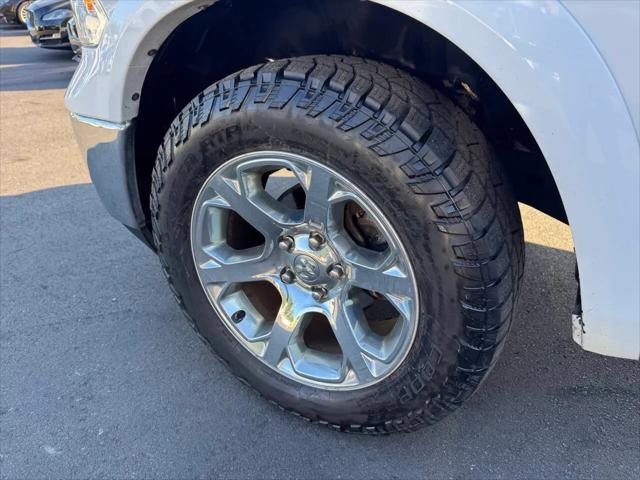 2017 Ram 1500 Laramie Crew Cab 4x4 5'7" Box