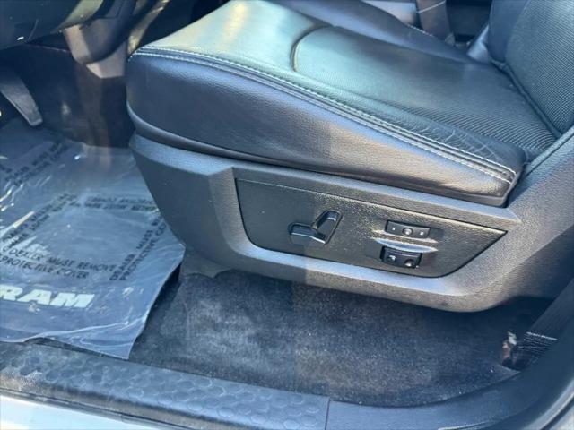 2017 Ram 1500 Laramie Crew Cab 4x4 5'7" Box