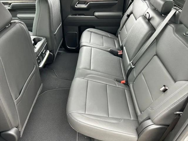 2026 GMC Sierra 1500 Crew Cab, Short Bed, SLT, 4WD