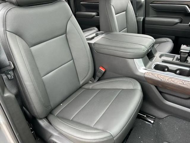 2026 GMC Sierra 1500 Crew Cab, Short Bed, SLT, 4WD