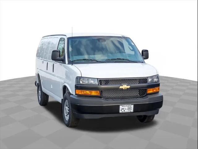 2026 Chevrolet Express Cargo Van 2500 Regular Wheelbase, WT, RWD