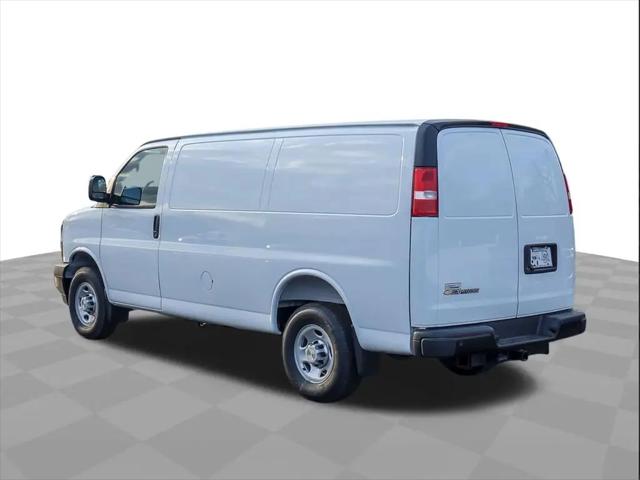 2026 Chevrolet Express Cargo Van 2500 Regular Wheelbase, WT, RWD
