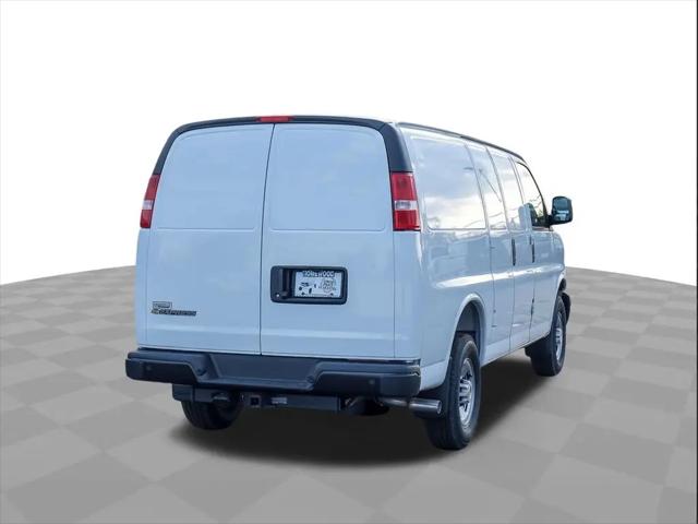 2026 Chevrolet Express Cargo Van 2500 Regular Wheelbase, WT, RWD