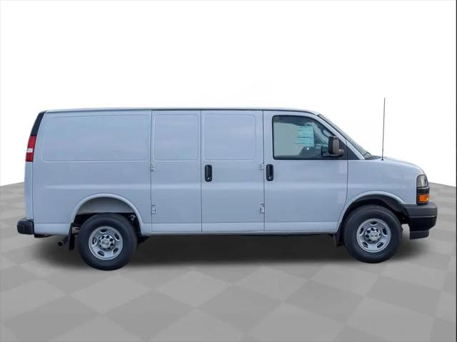 2026 Chevrolet Express Cargo Van 2500 Regular Wheelbase, WT, RWD