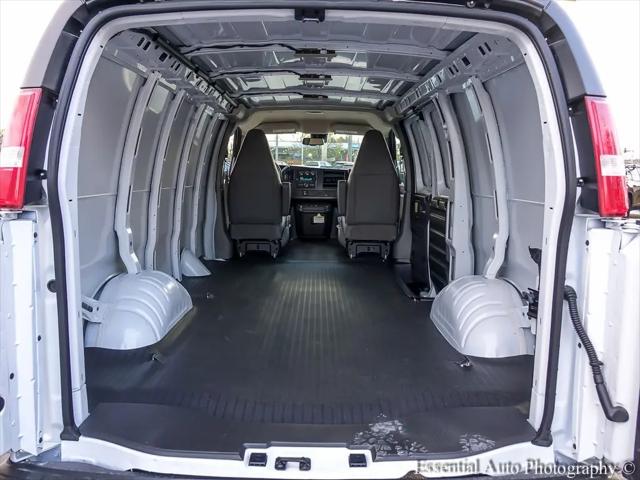 2026 Chevrolet Express Cargo Van 2500 Regular Wheelbase, WT, RWD