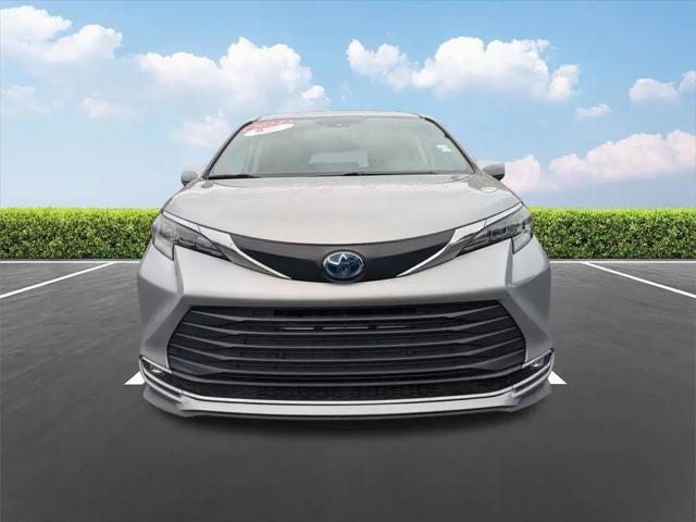 2024 Toyota Sienna XLE