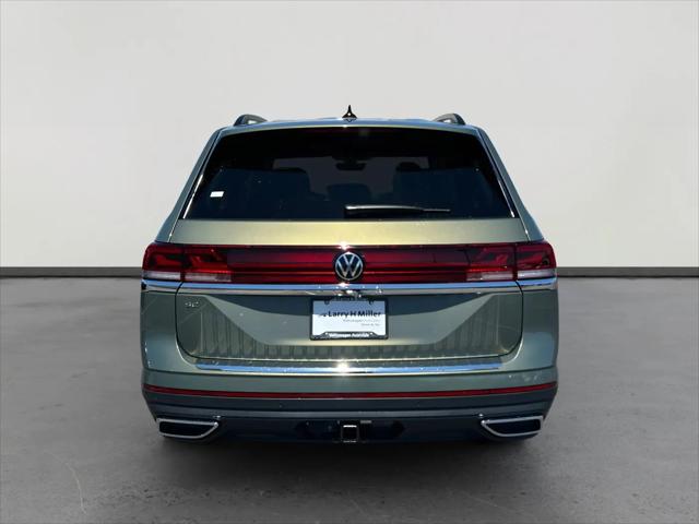 2026 Volkswagen Atlas SE with Technology