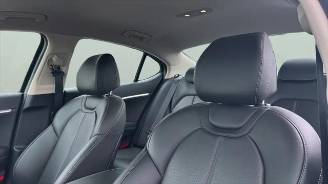 2025 Genesis G70 2.5T RWD