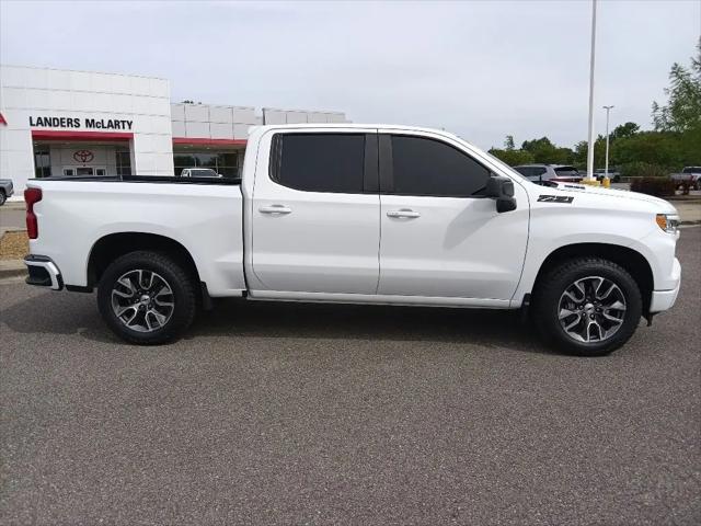 2022 Chevrolet Silverado 1500 4WD Crew Cab Short Bed RST