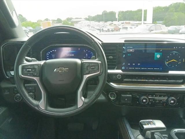 2022 Chevrolet Silverado 1500 4WD Crew Cab Short Bed RST