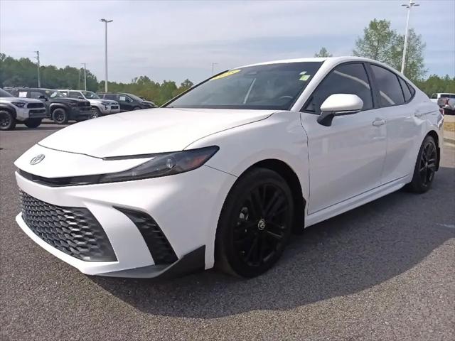 2025 Toyota Camry SE