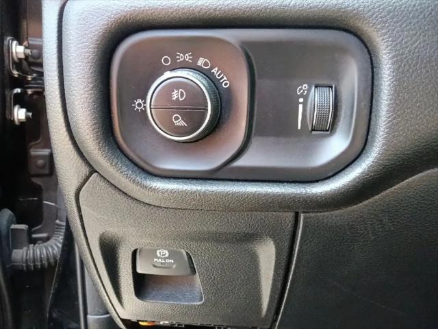 2021 Ram 1500 Big Horn Crew Cab 4x4 5'7" Box