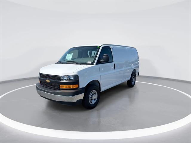 2026 Chevrolet Express Cargo Van 2500 Regular Wheelbase, WT, RWD