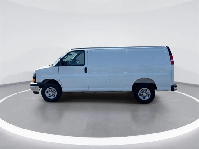 2026 Chevrolet Express Cargo Van 2500 Regular Wheelbase, WT, RWD