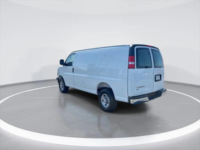 2026 Chevrolet Express Cargo Van 2500 Regular Wheelbase, WT, RWD