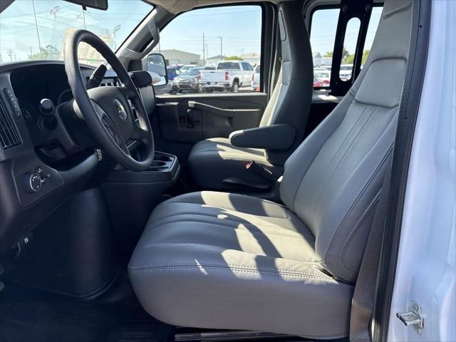2026 Chevrolet Express Cargo Van 2500 Regular Wheelbase, WT, RWD