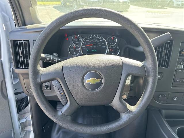 2026 Chevrolet Express Cargo Van 2500 Regular Wheelbase, WT, RWD