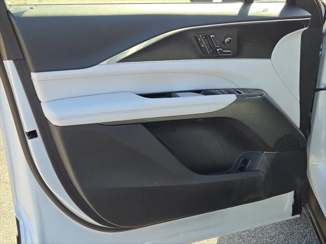 2024 Cadillac iQ Luxury w/1SC