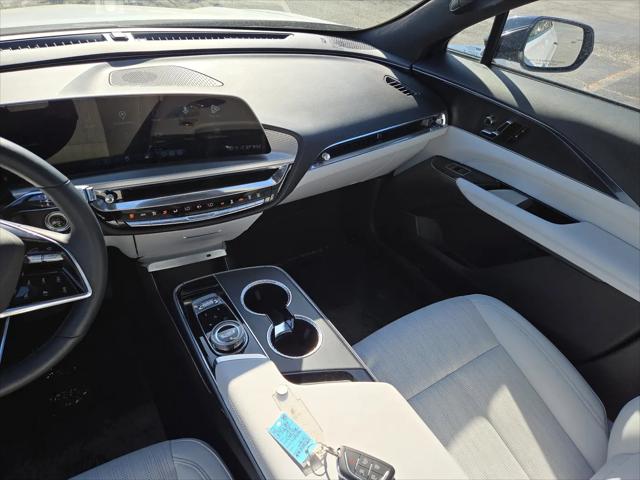 2024 Cadillac iQ Luxury w/1SC