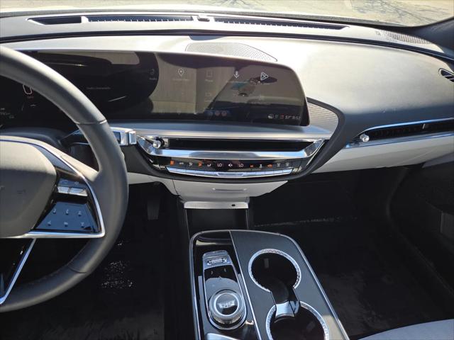 2024 Cadillac iQ Luxury w/1SC