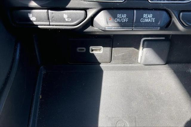 2024 Chevrolet Suburban 2WD LT