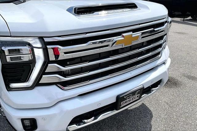 2026 Chevrolet Silverado 3500HD Crew Cab, Long Bed, High Country Dual Rear Wheel, RWD