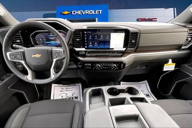 2026 Chevrolet Silverado 1500 4WD Crew Cab Standard Bed LT