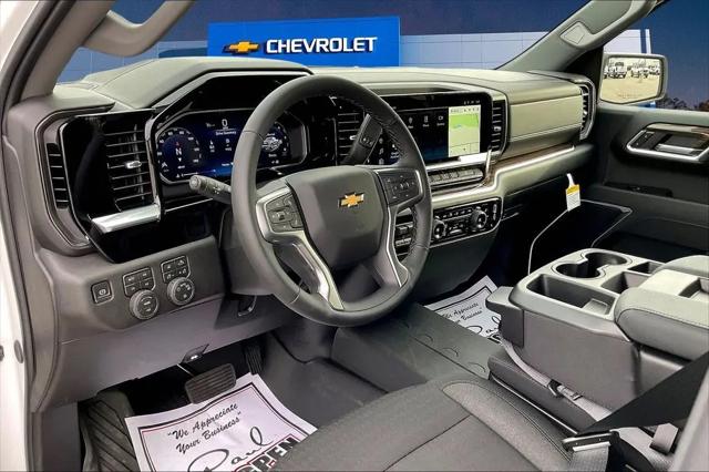 2026 Chevrolet Silverado 1500 4WD Crew Cab Standard Bed LT