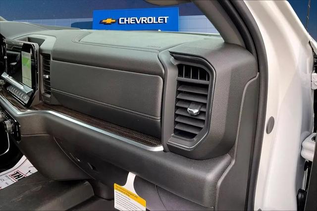 2026 Chevrolet Silverado 1500 4WD Crew Cab Standard Bed LT