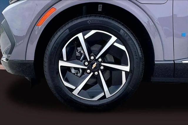 2025 Chevrolet Equinox LT 2