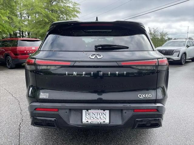 2023 INFINITI QX60 LUXE