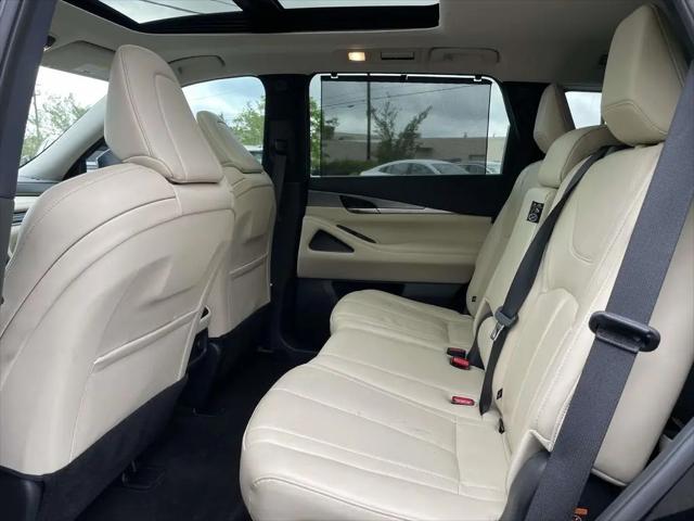 2023 INFINITI QX60 LUXE