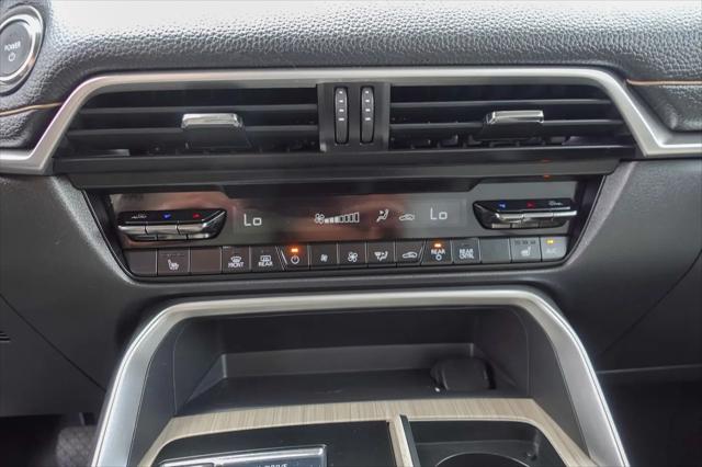 2024 Mazda X-90 Premium