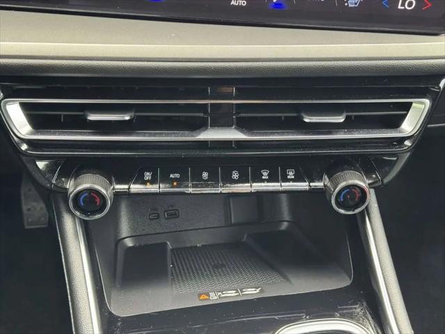 2024 Chevrolet Traverse FWD LT