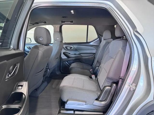 2023 Chevrolet Traverse AWD LT Cloth