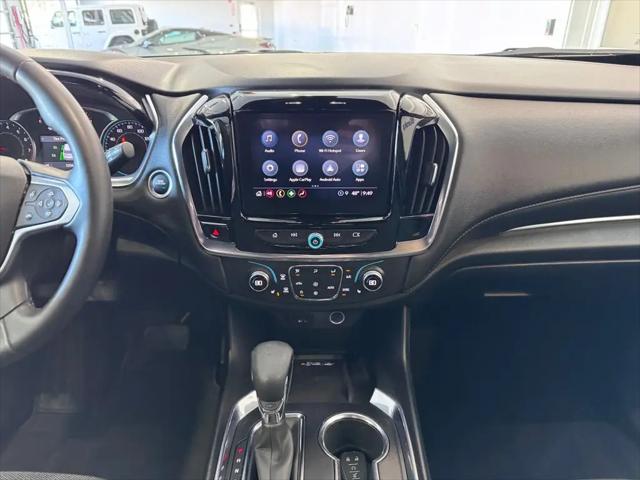 2023 Chevrolet Traverse AWD LT Cloth