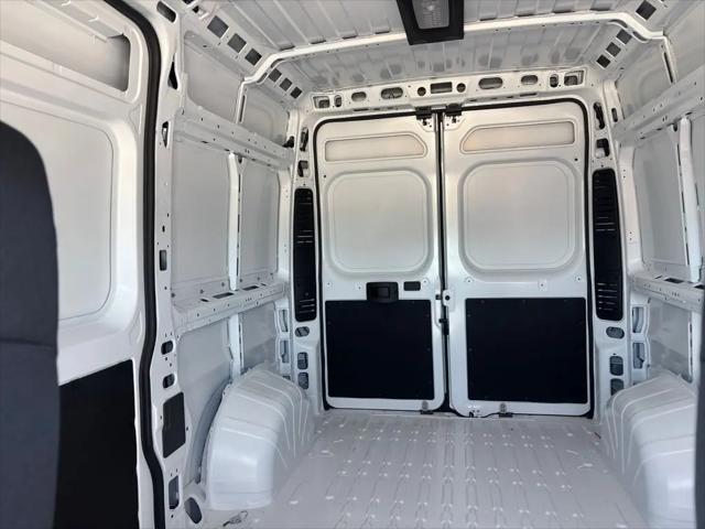 2024 Ram ProMaster 2500 Cargo Van Tradesman High Roof 136" WB w/Pass Seat