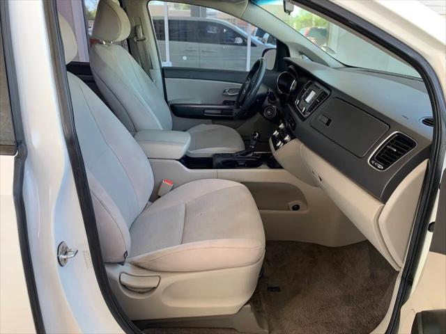 2016 Kia Sedona L