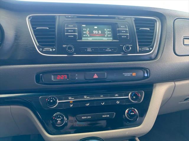 2016 Kia Sedona L