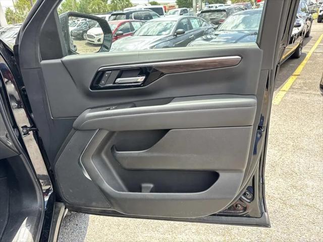 2025 Chevrolet Suburban 4WD Z71