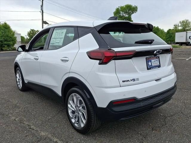 2027 Chevrolet Bolt LT FWD