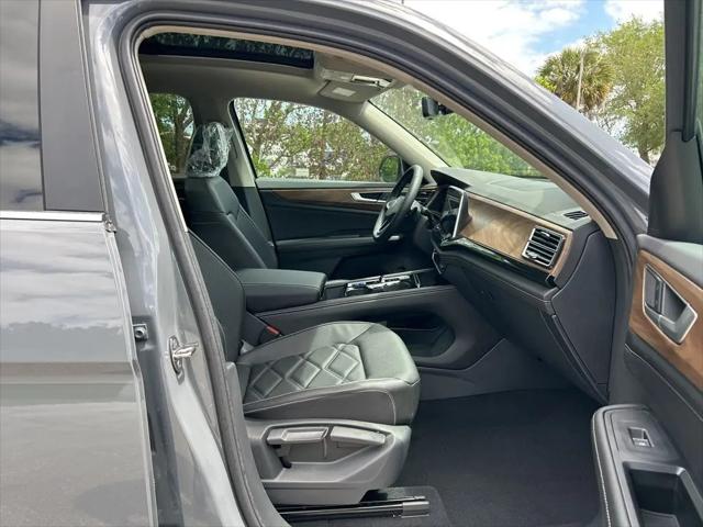 2026 Volkswagen Atlas SE with Technology